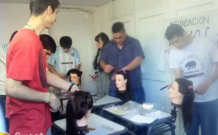 Los presos de Junín siguen capacitándose en peluquería