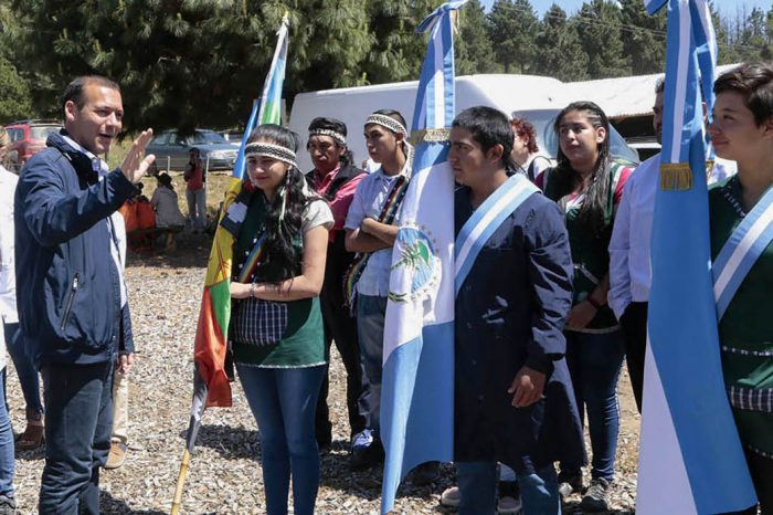 El gobernador participó de la apertura de la Fiesta Provincial Intercultural Pulmarí