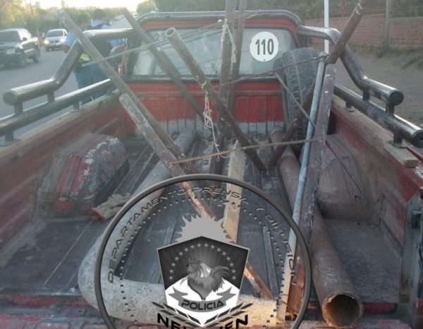 Robó en una obra en construcción en Centenario, y lo atraparon