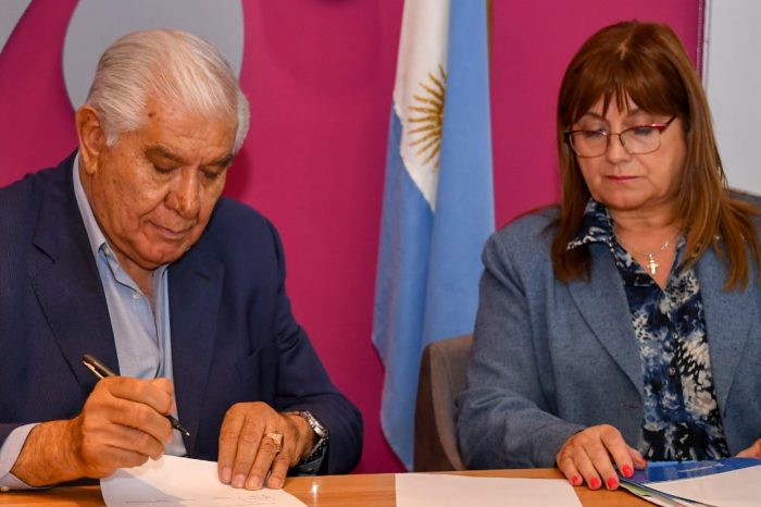 Petroleros privados firmó convenios de capacitación con municipios neuquinos