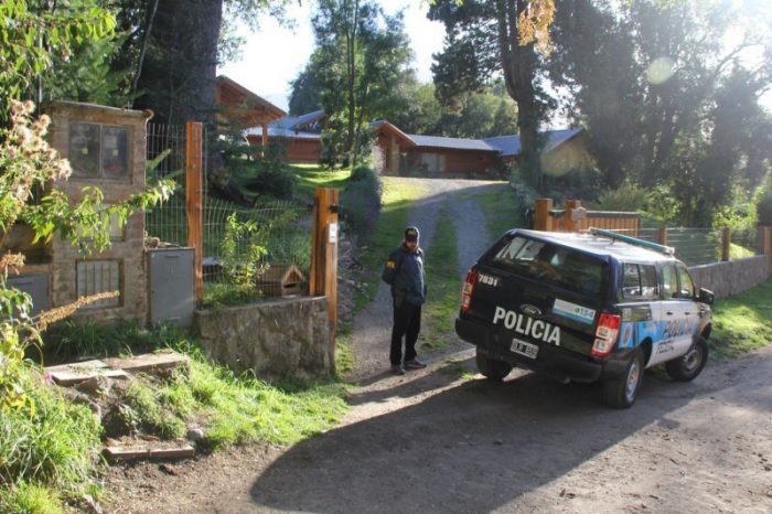 “Cuadernos de las coimas”: Allanan casas en Villa la Angostura por orden de Bonadío