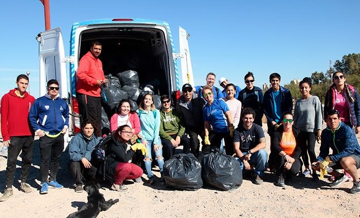 Voluntarios en acción por el Día Nacional de la Responsabilidad Social