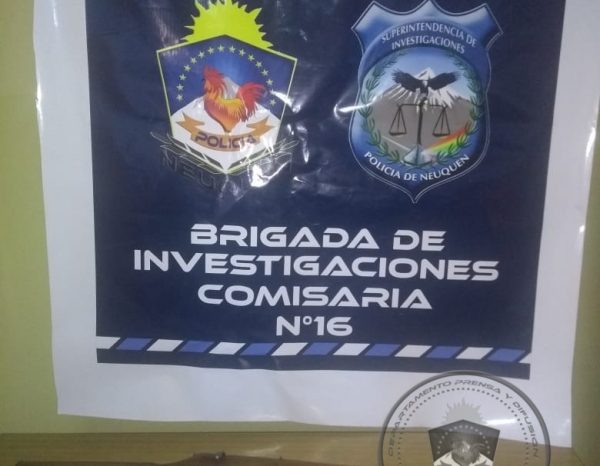 Demorados, secuestro de armas y cannabis sativa, en allanamientos