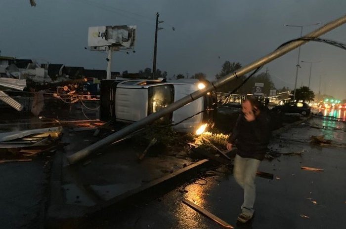 "Arrasó con todo lo que encontró a su paso": Inusual tornado azota el sur de Chile
