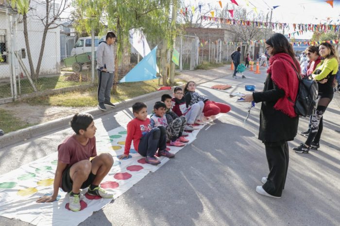 Se celebró el día Internacional del Juego en el barrio Huilliches