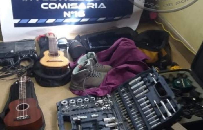 Personal de la Comisaría 16°, recuperan elementos robados