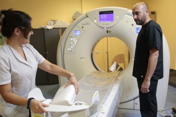 El hospital Castro Rendón cuenta con un nuevo tomógrafo