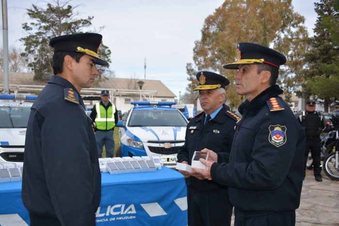 Entregan telefonía inteligente con APP de identificación a Personal Policial