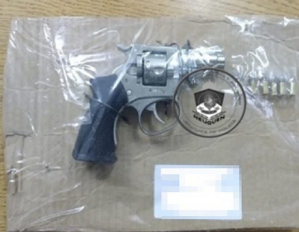 Seis demorados y un arma de fuego secuestrada en allanamiento a prostíbulo