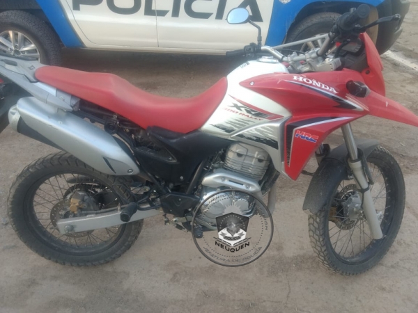 Personal de la Cria. 16° recuperó motocicleta robada y demoraron a su conductor