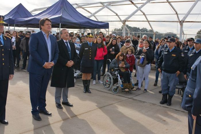 Acto de imposición de jerarquías a suboficiales superiores y subalternos de la Policía neuquina