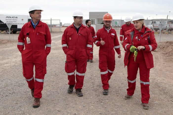 Monteiro y el presidente de Shell recorrieron el yacimiento Sierras Blancas