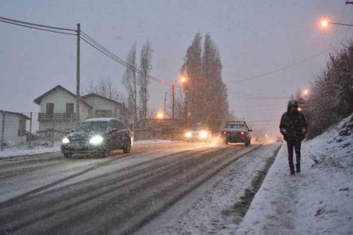 Complicaciones en Bariloche por nevada en la ciudad turística