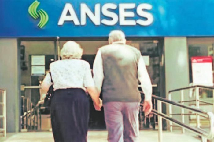Se dió a conocer el cronograma de pago de jubilaciones, AUH y otros beneficios de Anses