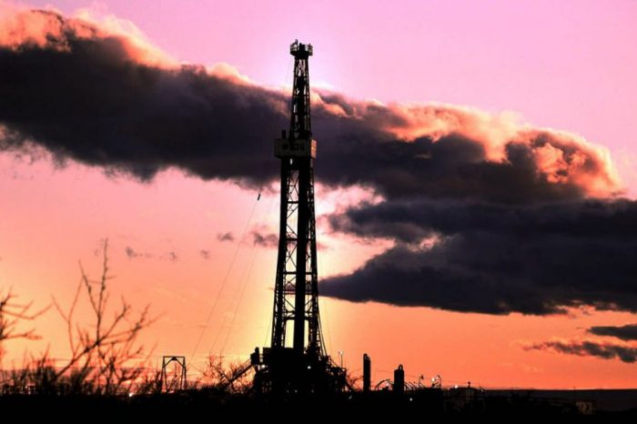 Tres empresas interesadas en explorar áreas hidrocarburíferas