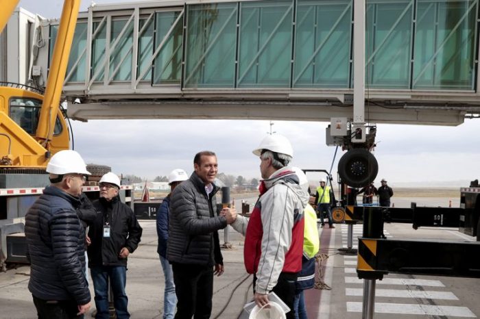 Gutiérrez supervisó el avance de obras del aeropuerto de Neuquén