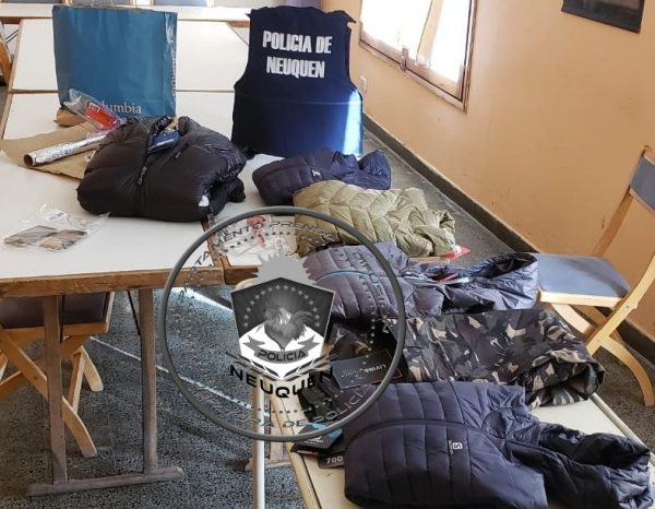 San Martín de los Andes,  recuperaron ropa robada tras un allanamiento