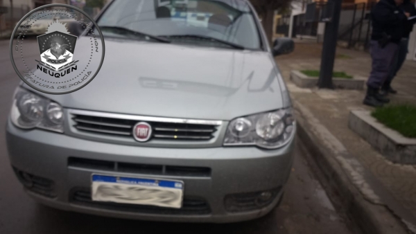 Personal policial recuperó automóvil sustraído en Neuquén