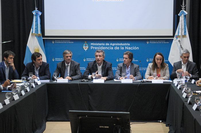 Agroindustria reducirá los impuestos para la importación de maquinaria para cosecha de olivo