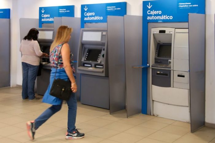 El jueves comienza el cronograma de pago de haberes a la administración pública