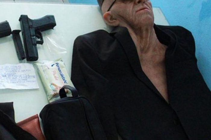 Brasil: intentó asaltar un banco disfrazado de anciano y con una pistola de juguete