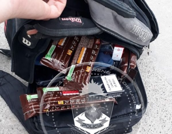 Sustrajo elementos en un kiosco y fue demorado