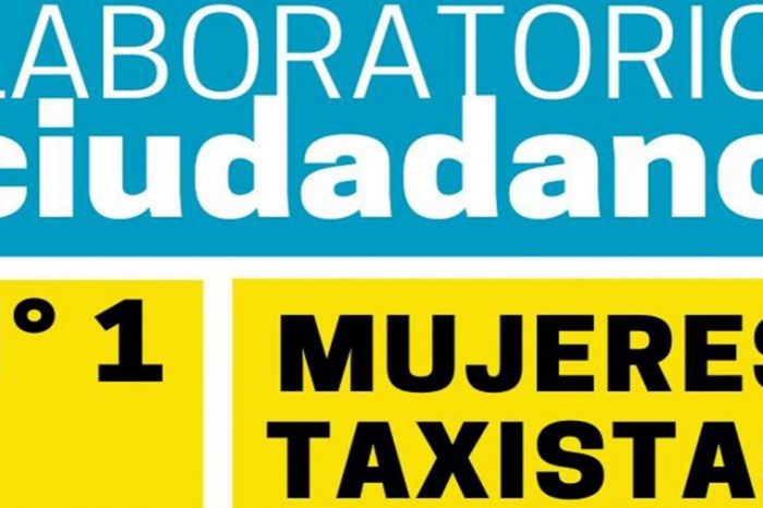 Mujeres taxistas se reúnen para debatir su trabajo diario 