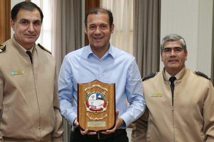 Gutiérrez recibió a autoridades de Prefectura Naval Argentina