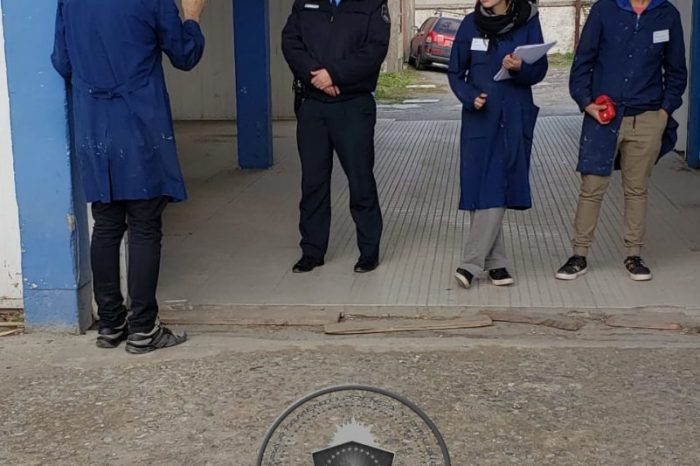 Visita de Alumnos de la Escuela Técnica E.P.E.T N°21, colocarán un sistema sonoro en la Comisaría 23°