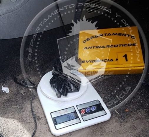 Dos demorados con cocaína en su poder