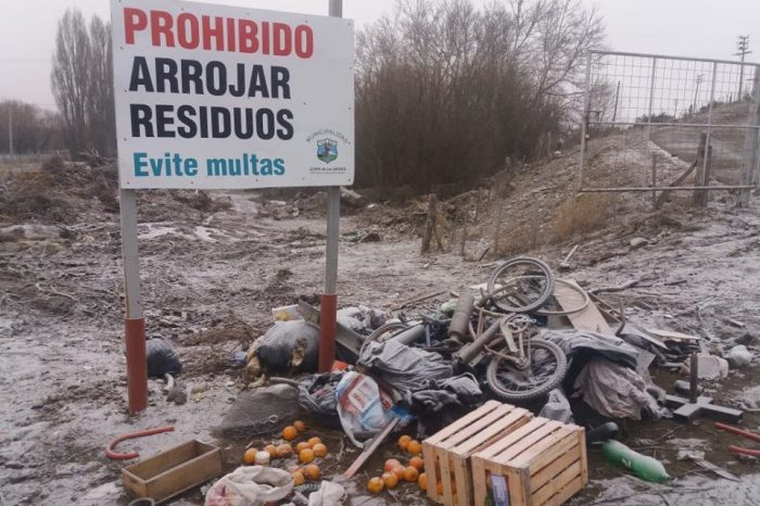 Junín de los Andes, Indiganción por basura