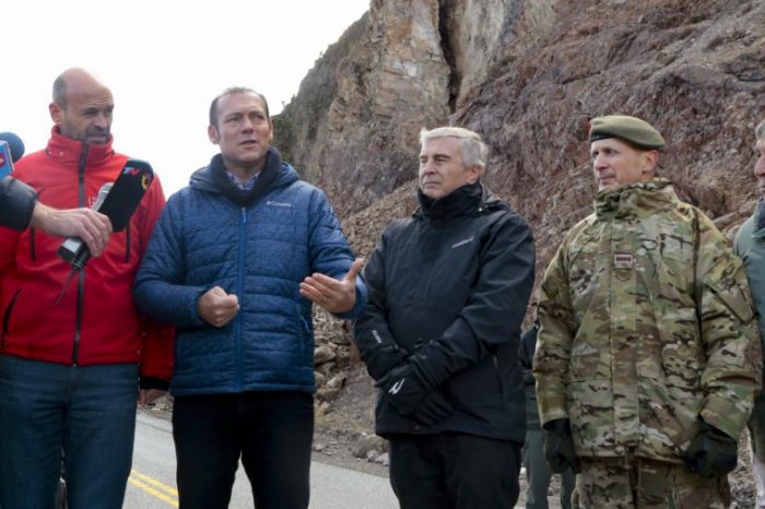 Gutiérrez y Dietrich supervisaron el inicio de los trabajos en la ruta 40