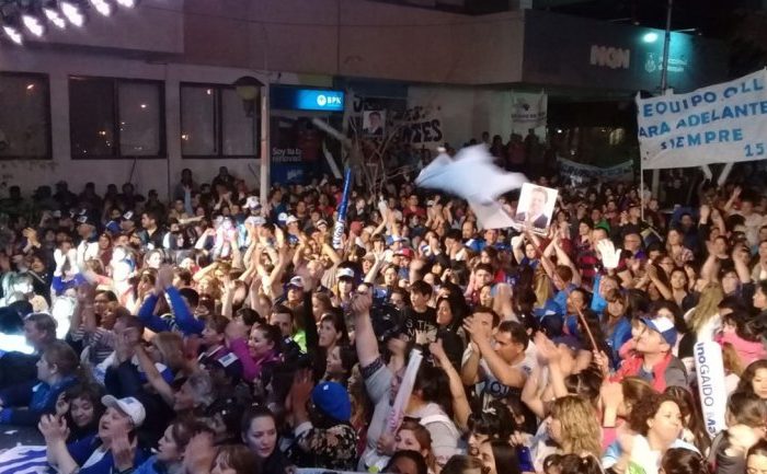 El MPN festejó la histórica victoria en el Monumento