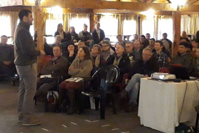 El CREA Lanín realizó hoy en las instalaciones de la Sociedad Rural del Neuquén, las jornadas de Actualización Técnica