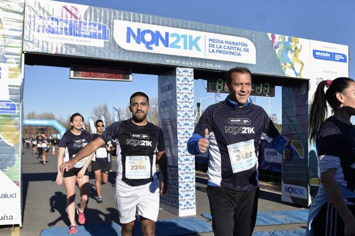 El gobernador participó de la media maratón NQN21K