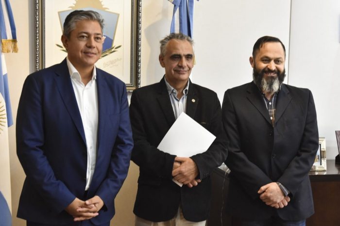 Legislatura y la UNCo firmaron un convenio para la creación del Polo Editorial del Comahue