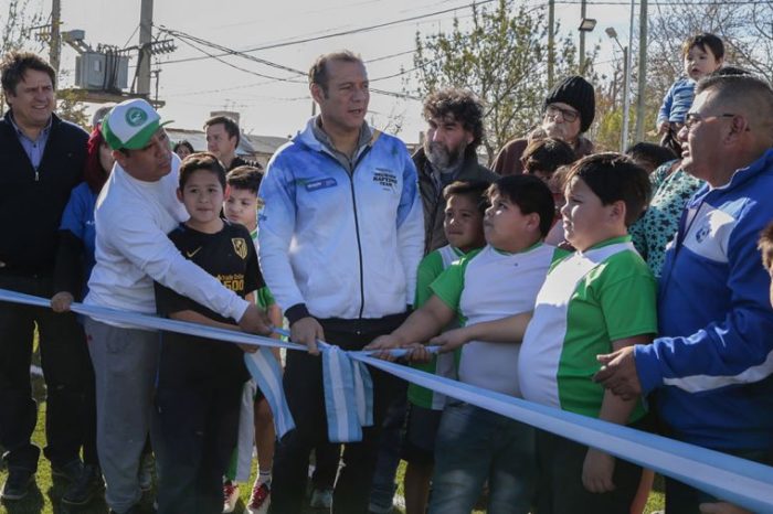 Se inauguró una cancha de césped sintético en Gran Neuquén Norte