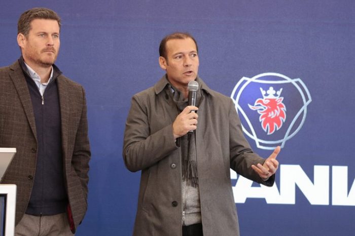 Gutiérrez asistió a la presentación de la nueva concesionaria Scania
