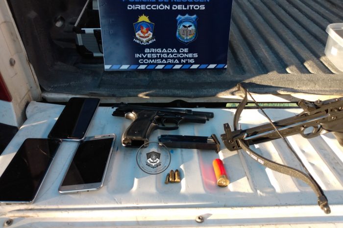 Personal de la Cría. 16° secuestran arma de fuego y una motocicleta
