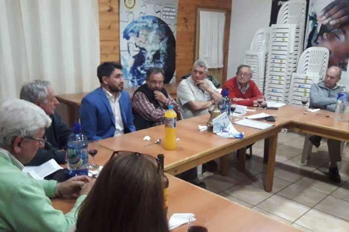 El intendente electo Carlos Saloniti compartió un cena en el Rotary Club