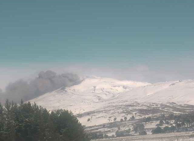 Volcán Copahue paso de alerta amarilla a naranja