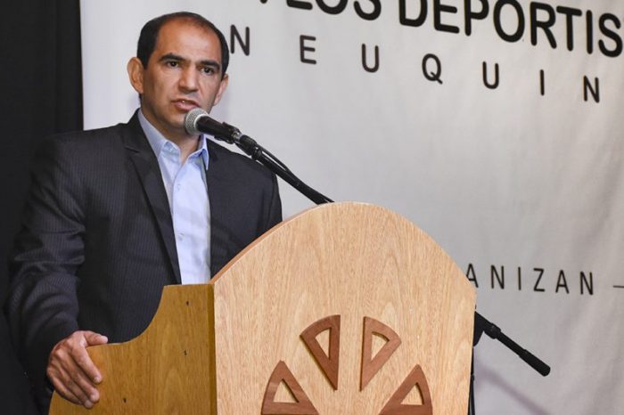El ministro Luis Sánchez expone en la UBA