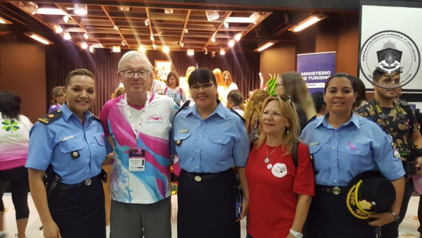 POLICÍA PARTICIPÓ DE LA INAUGURACIÓN LATINOAMÉRICA EN ROSA NEUQUÉN 2019