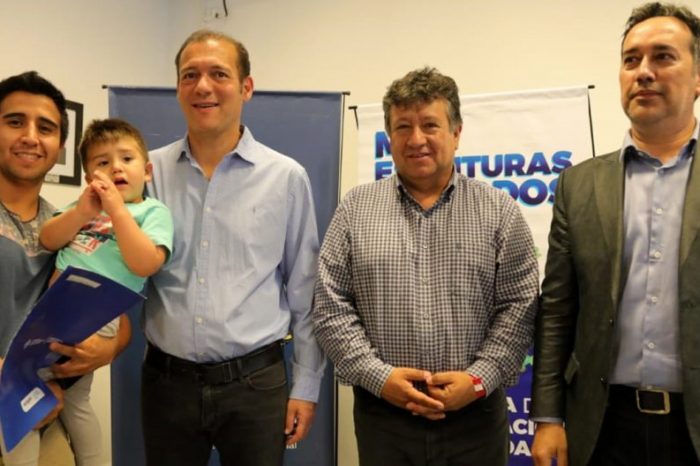 Gutiérrez entregó escrituras a vecinos de Chos Malal