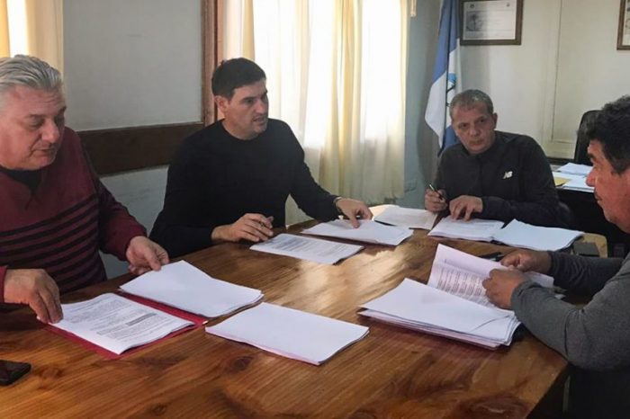 El EPAS firmó el contrato de concesión del servicio de saneamiento en Villa La Angostura