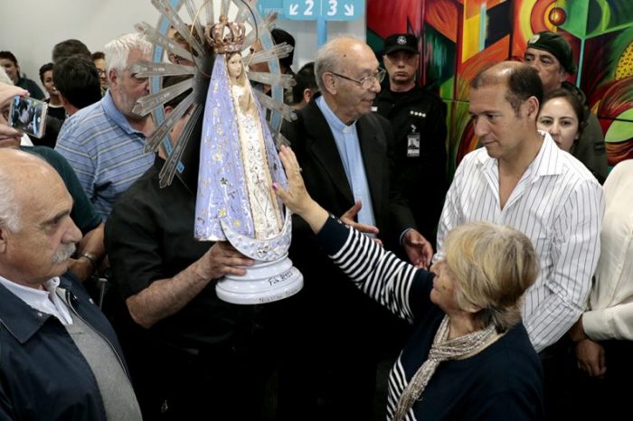 Llegó a Neuquén la Virgen de Luján que estuvo en Malvinas