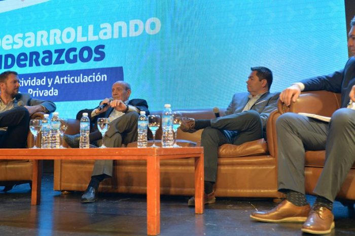 Más de 200 empresarios trabajaron en torno a la innovación y la asociatividad