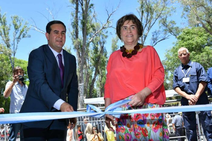A través de un trabajo mancomunado entre la Provincia de Corrientes y la Fundación“Bonatti”, se inauguró el Centro Oncológico de Curuzú Cuatiá