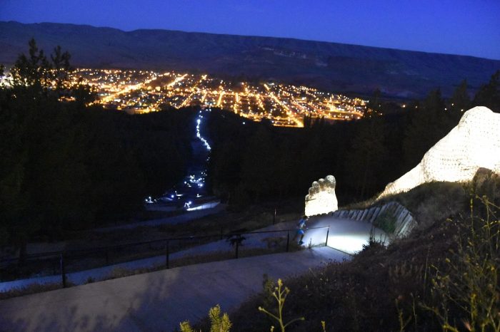 Mas de 180 almas iluminaron el Vía Christi en Junín de los Andes