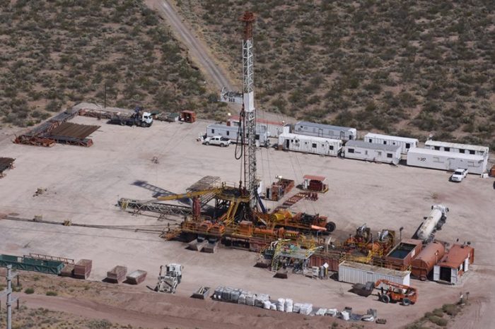 La refinación de petróleo alcanzó en octubre el 80,8% de su capacidad productiva